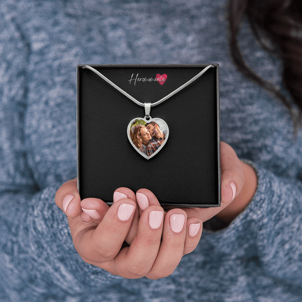 Personalisiertes Herzfoto-Collier mit Gravur – Dein Bild & Text